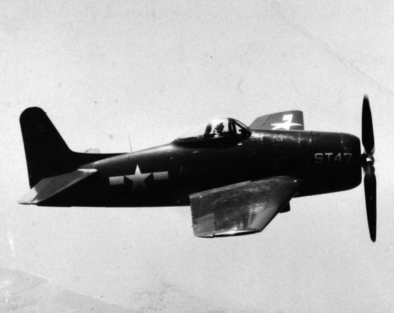 80-G-322655: Grumman F8F Bearcat (Bu# 90447), May 1945