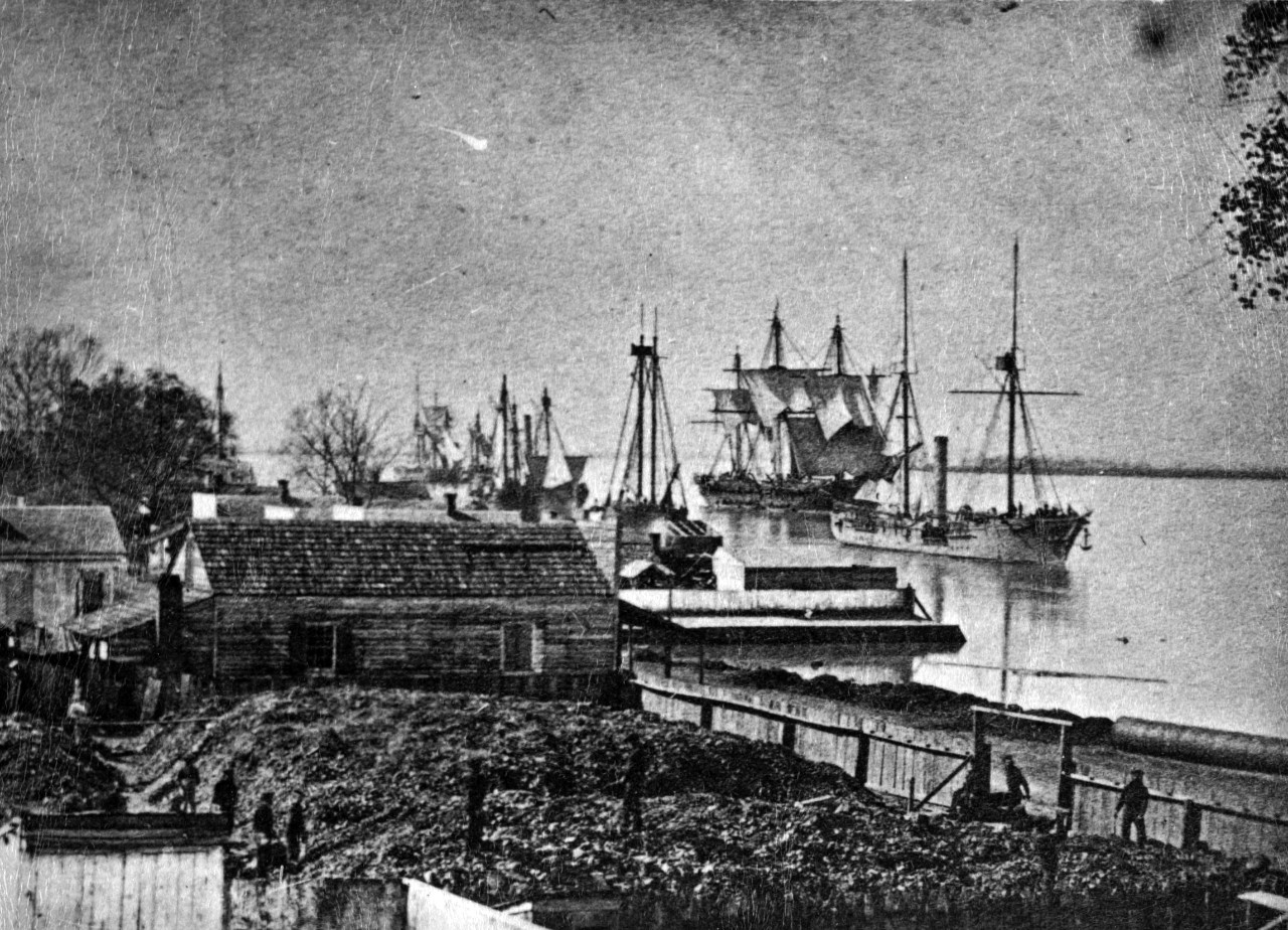 LC-DIG-stereo-1s02821:  Baton Rouge, Louisiana, March 1863.   Note gunboats at dock.   U.S. Navy screw steam gunboat USS Kineo and sloop of war, steamer, USS Hartford, to the right, March 1863.   Stereograph image.  Courtesy of the Library of Congress.  (2015/06/12).