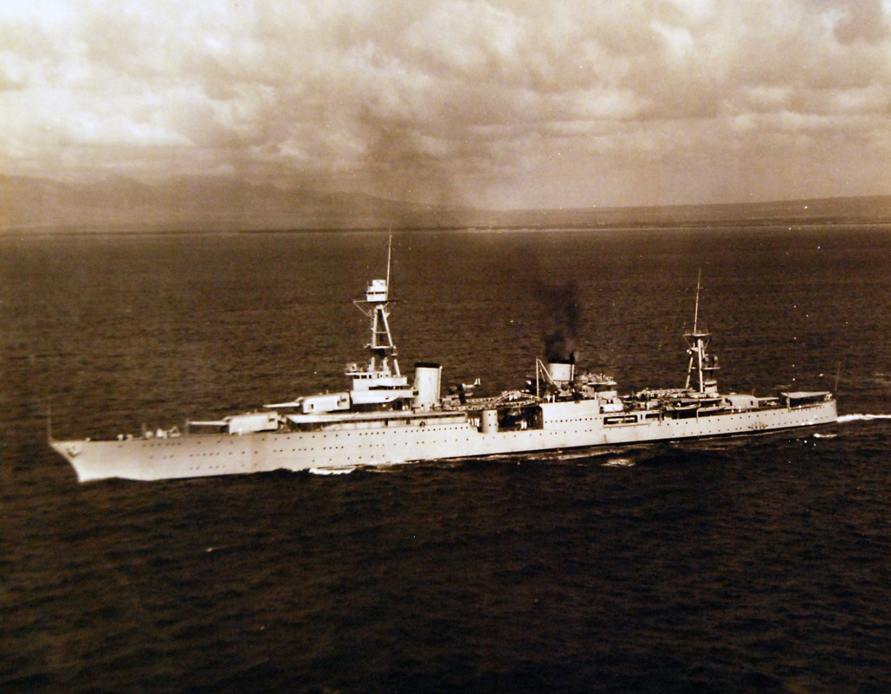 <p>80-G-451179: USS Houston (CA 30), underway, February 7, 1931.&nbsp;</p>
