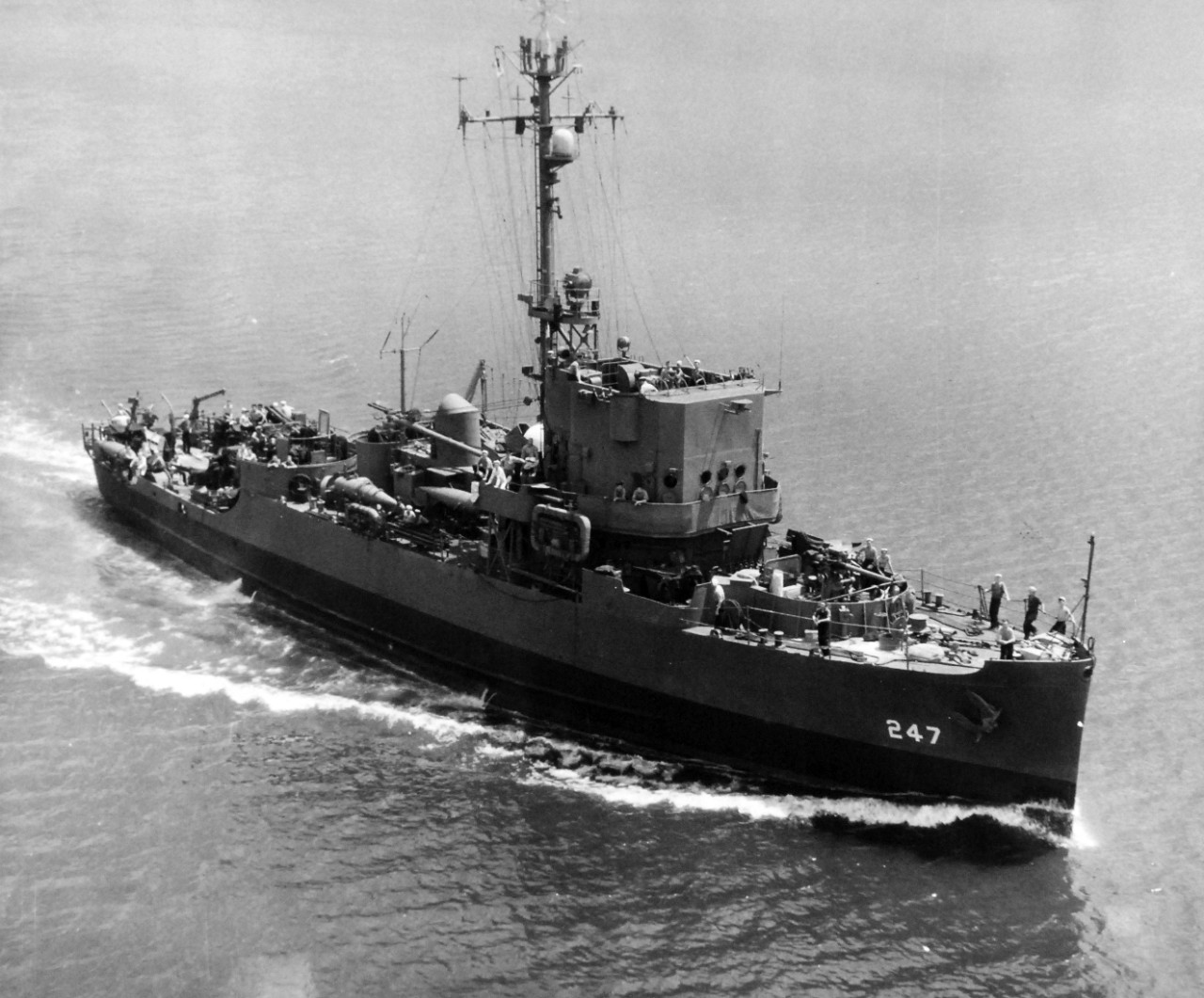 80-G-325052: USS Improve (AM-247), 1945.   Three-fourths bow off Norfolk, Virginia, at an altitude of 200’, June 21, 1945.    Official U.S. Navy Photograph, now in the collections of the National Archives.  (2017/11/01).   