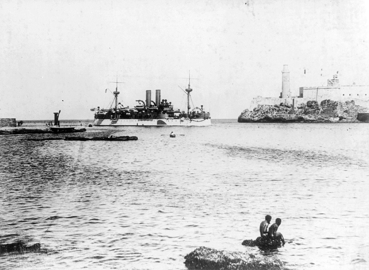 LC-USZ62-65484:  USS Maine (1895-98).  Maine entering Havana Harbor, with view of Morro Castle, January 1898. Courtesy of the Library of Congress.   (2015/5/8). 