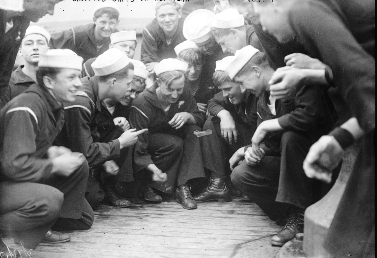 LC-DIG-GGBAIN-15874:  USS New York (Armored Cruiser #2), 1899.   Crew members shooting craps on board.  Photographed by Bain News Service.   Courtesy of the Library of Congress.  (2015/6/5).