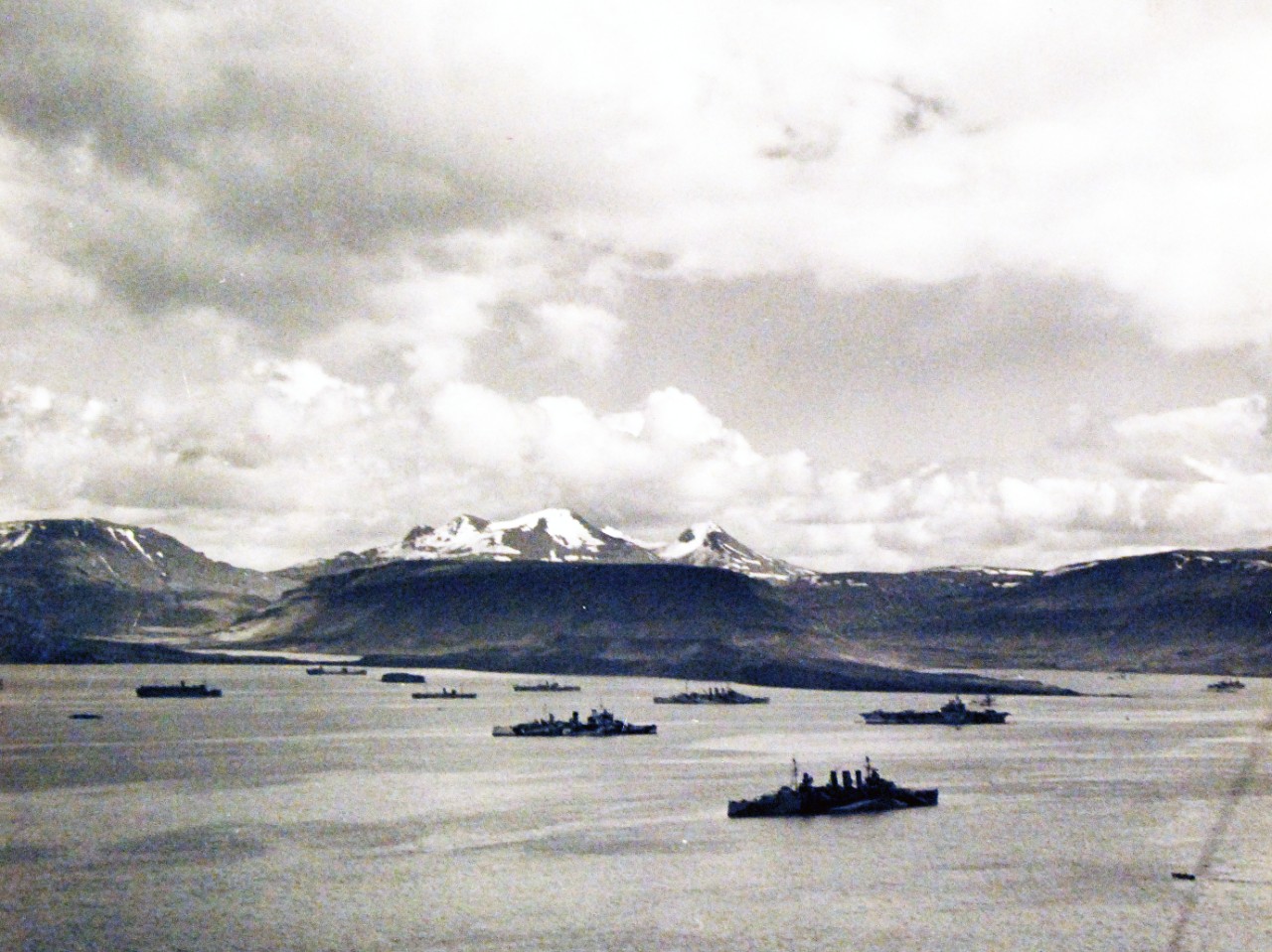 <p>80-G-24827: PQ-17 Arctic Convoy, June-July 1942. he covering forces of the PQ-17 Convoy (British and American ships) at anchor in the harbor at Hvalfjord, Iceland.&nbsp;</p>
