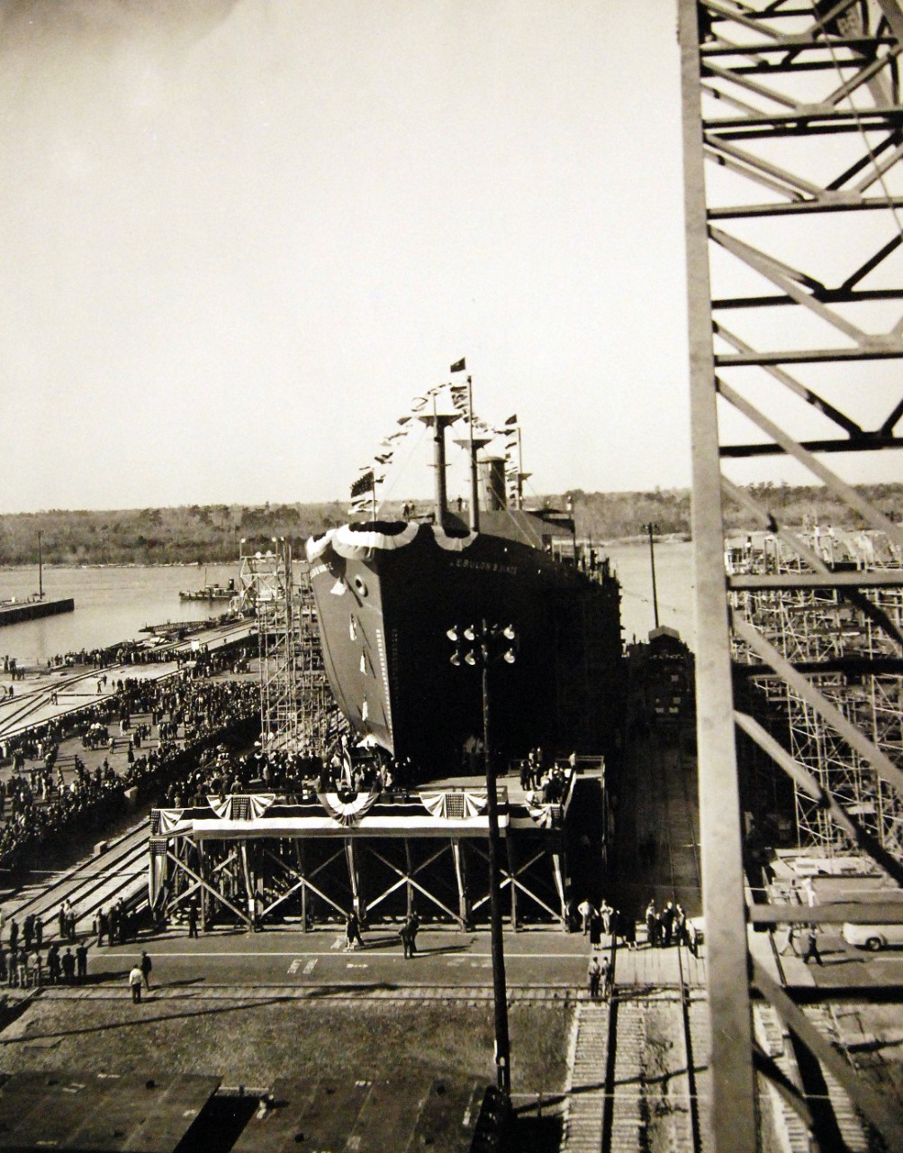 <p>LC-Lot-3452-10: Merchant Ships: Liberty. Launching of 10,000 Ton Ship. SS Zebulon B. Vance launched at Wilmington, North Carolina, December 6, 1941.&nbsp;</p>
