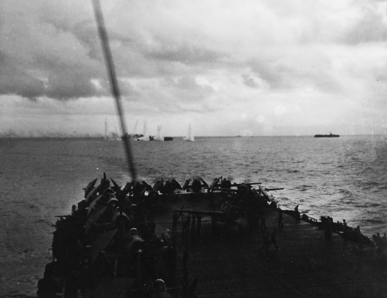 80-G-287426:   Battle off Samar, October 25, 1944.   USS Kitkun Bay (CVE 71) launches “Avengers” to engage Japanese fleet during the Battle of Leyte Gulf, 25 October 1944.   Official U.S. Navy Photograph, now in the collections of the National Archives.   (2014/5/15).  