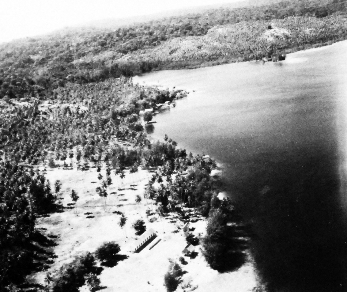 80-G-59088:  Bougainville Campaign, November 1943-August 1945.    Aerials of Bougainville Island, Solomon Islands, 20 December 1943.  Official U.S. Navy Photograph, now in the collections of the National Archives.   (2014/4/24).  