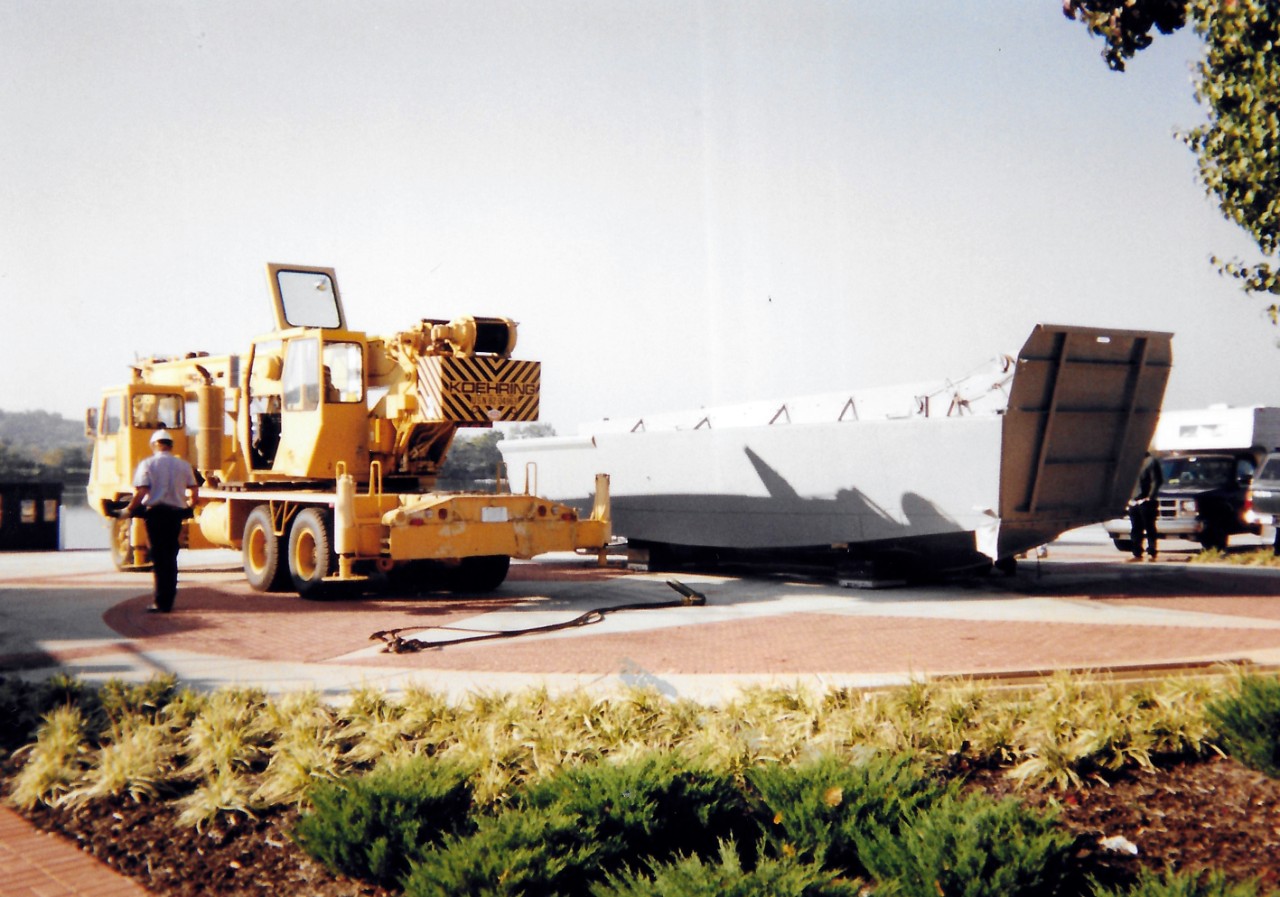 NMUSN-2074: Landing Craft, Vehicle, Personnel, 1999.