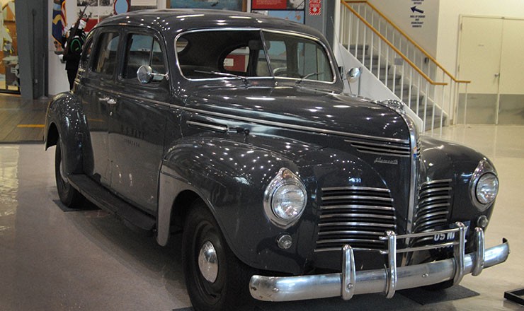1940_plymouth