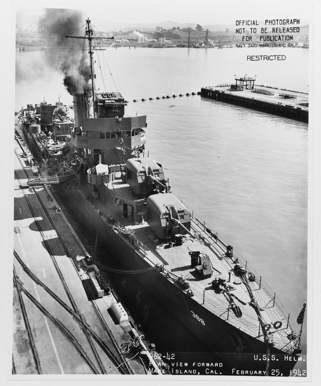 Photo #: 19-N-28726  USS Helm (DD-388)
