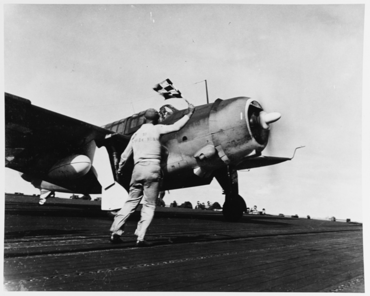 Photo #: 80-G-289604  Carrier Raids on the Philippines, November 1944