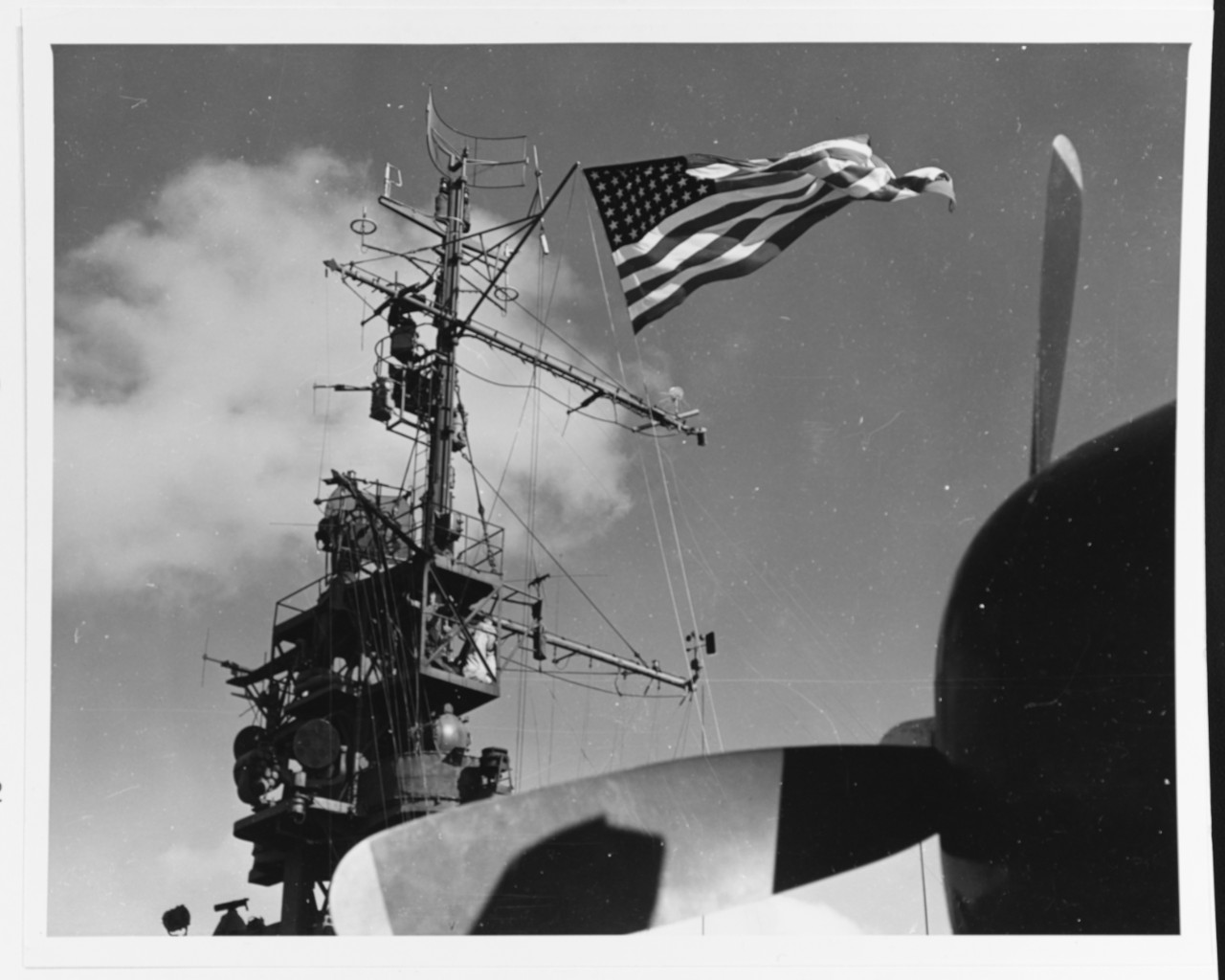 Photo #: 80-G-366832  USS Monterey (CVL-26)