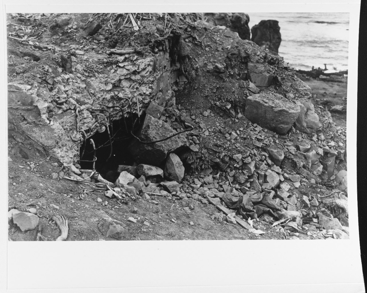 Photo #: 80-G-412537  Iwo Jima Operation, 1945