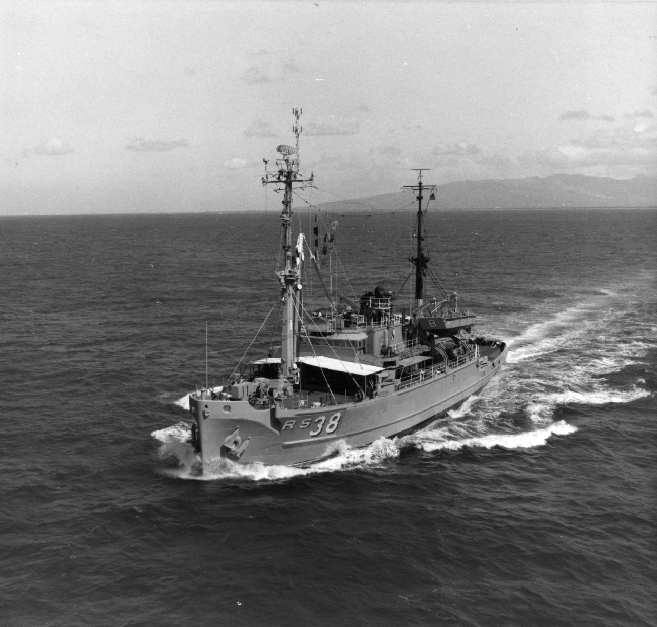 Salvage ship USS Bolster (ARS-38) underway in June 1974