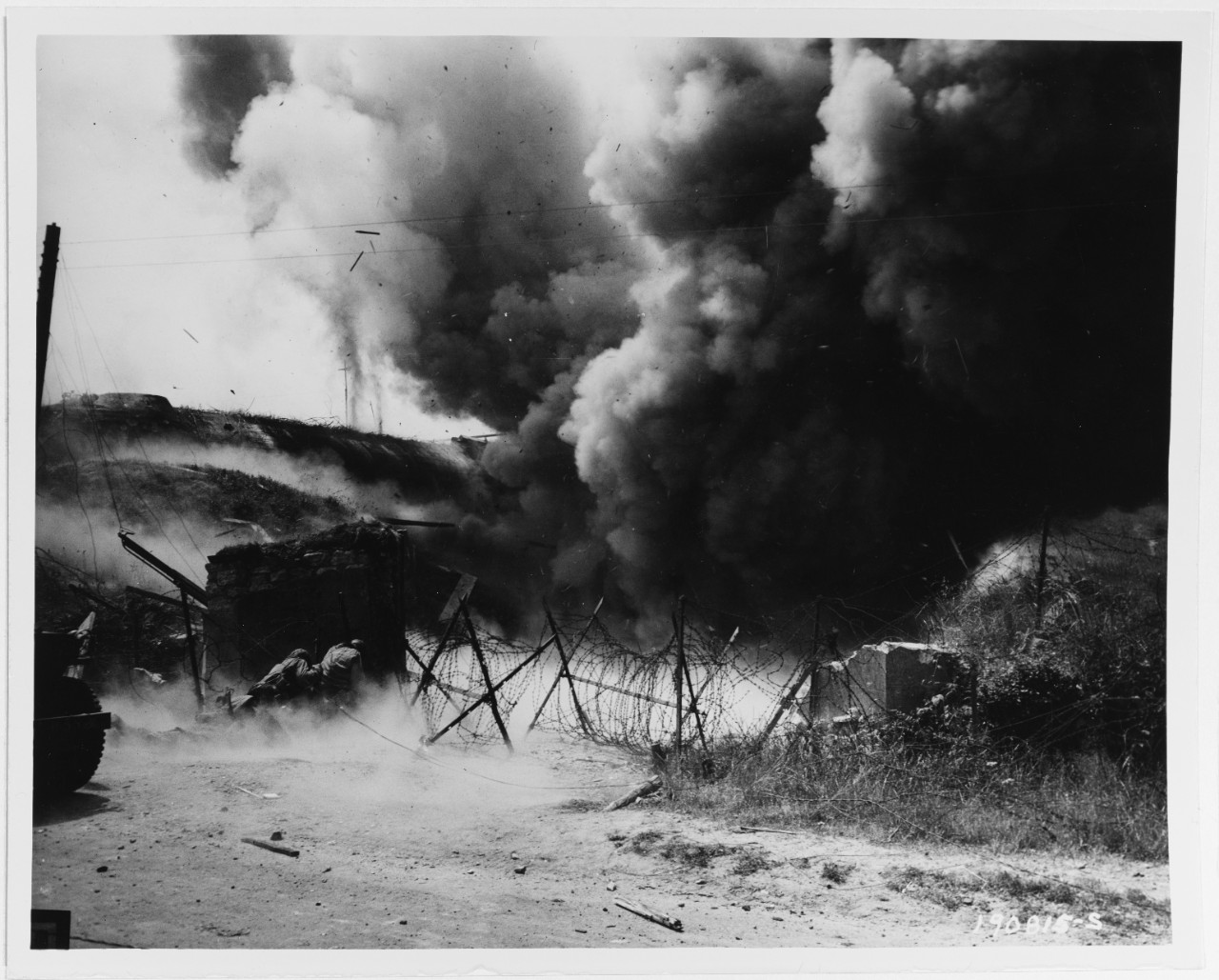 Photo #: SC 190815  Cherbourg Campaign, June 1944