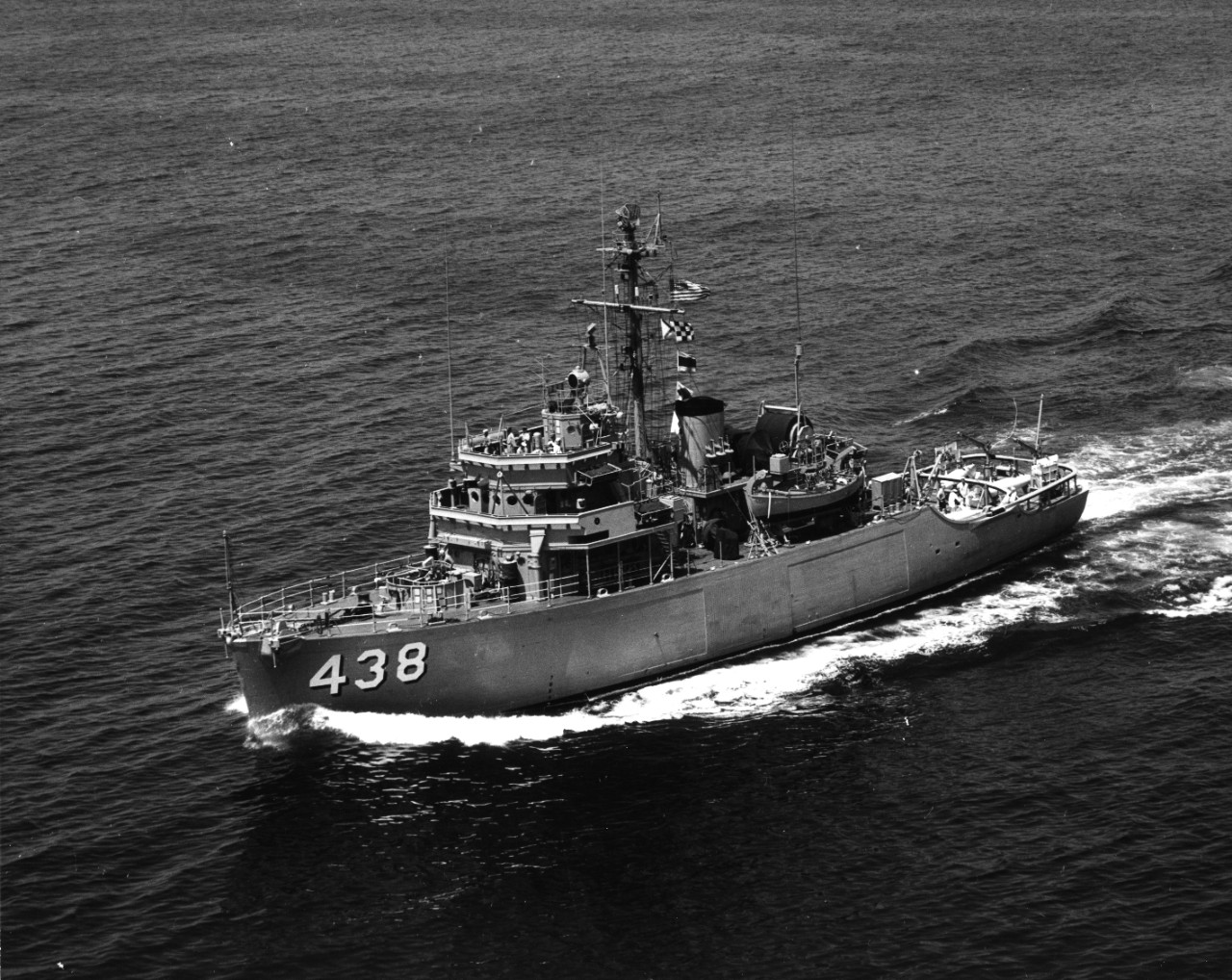 USS Esteem (MSO-438)