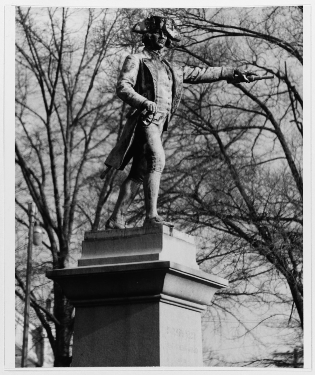 Photo #: USN 1120071  Statue of Commodore Esek Hopkins