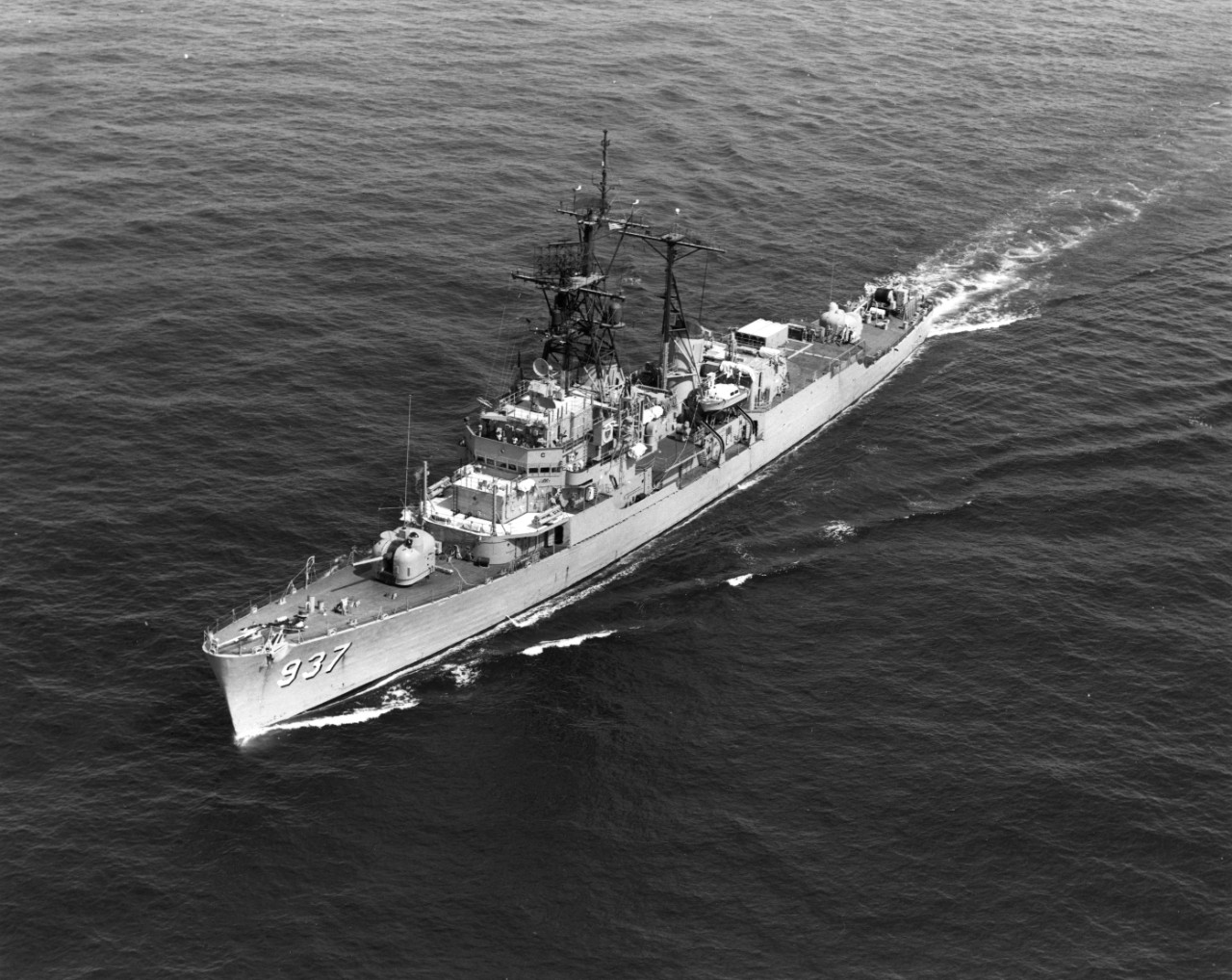 USS George F. Davis (DD-937) underway in the Indian Ocean