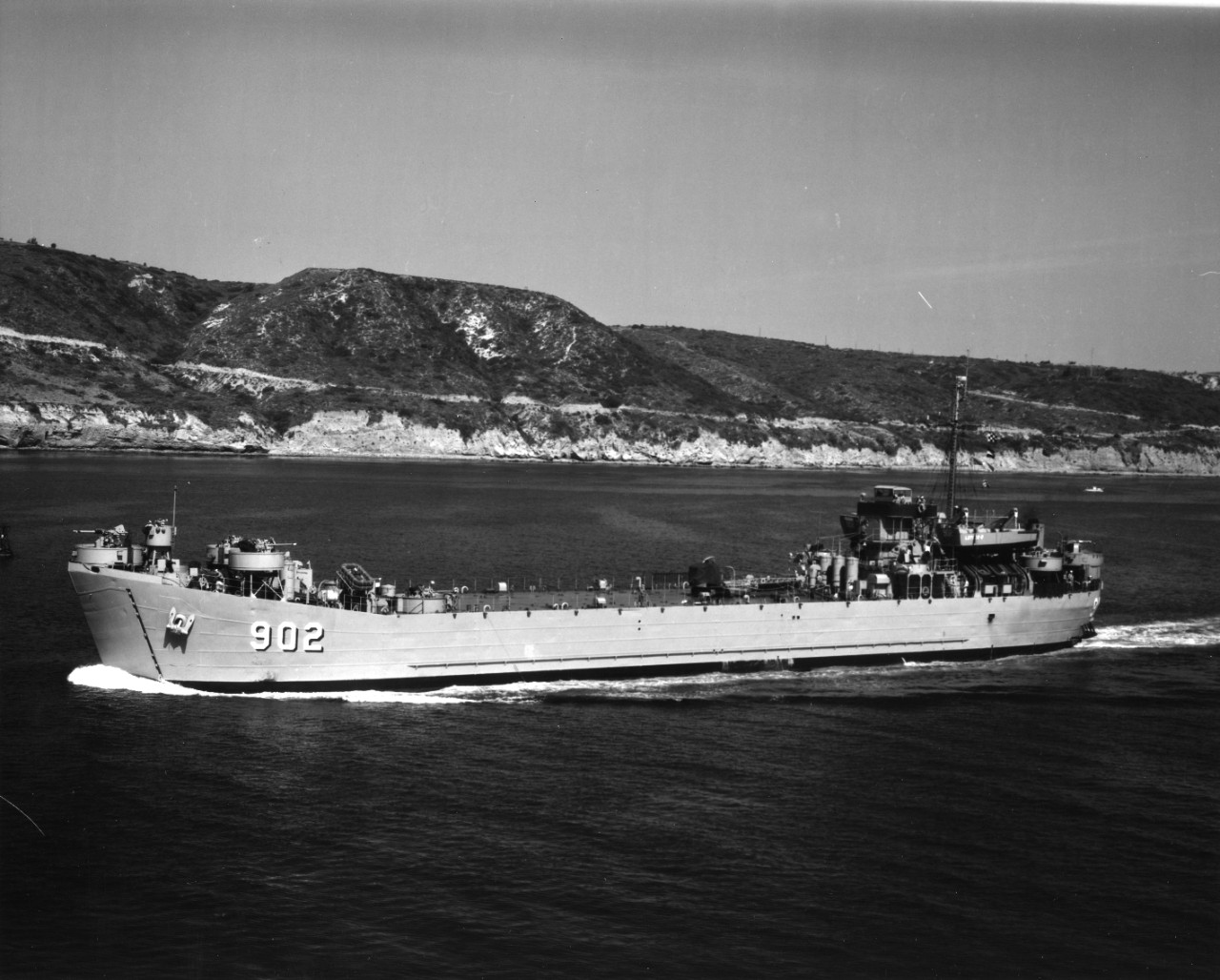 USS Luzerne County (LST-902)