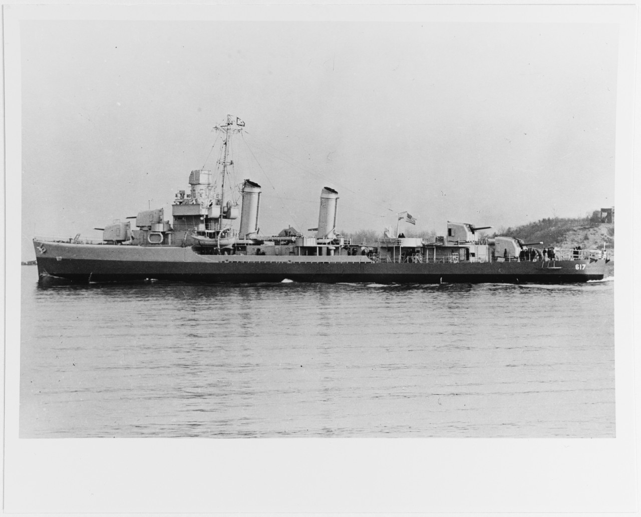 USS ORDRONAUX (DD-617), broadside, port side.