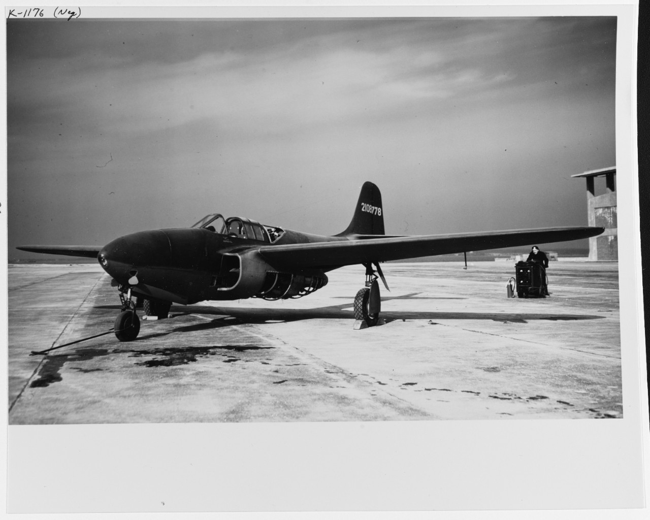 Bell P-59 "Airacomet" jet fighter (USAAC Ser.# 42-2108778)