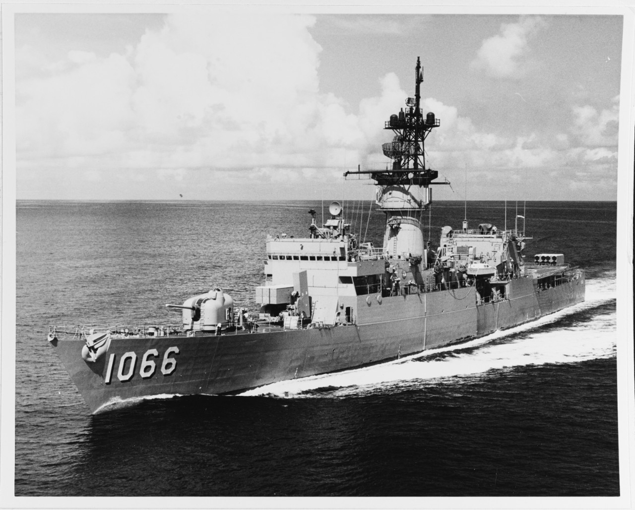 USS MARVIN SHIELDS (DE-1066)