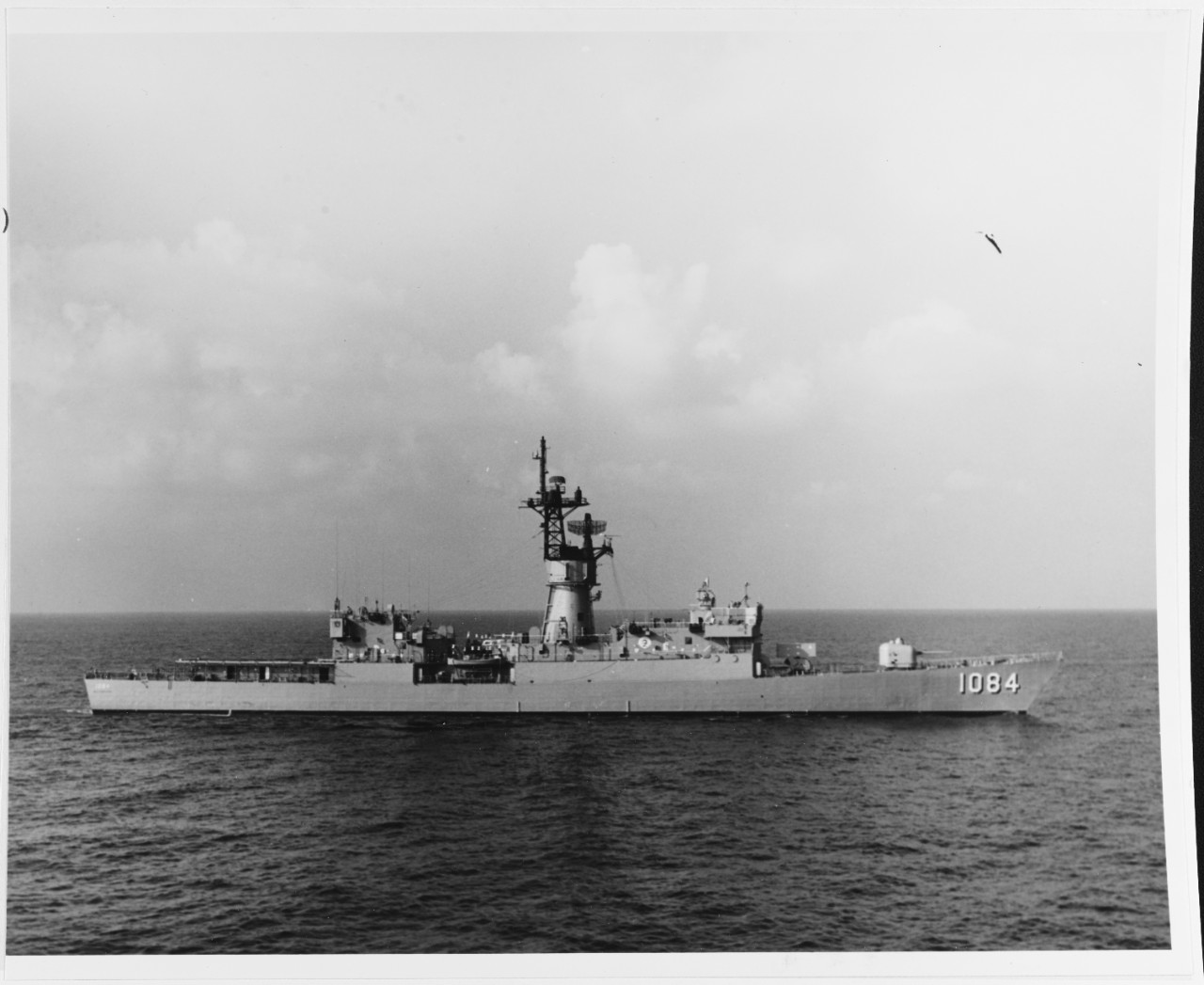 USS McCANDLESS (FF-1084)
