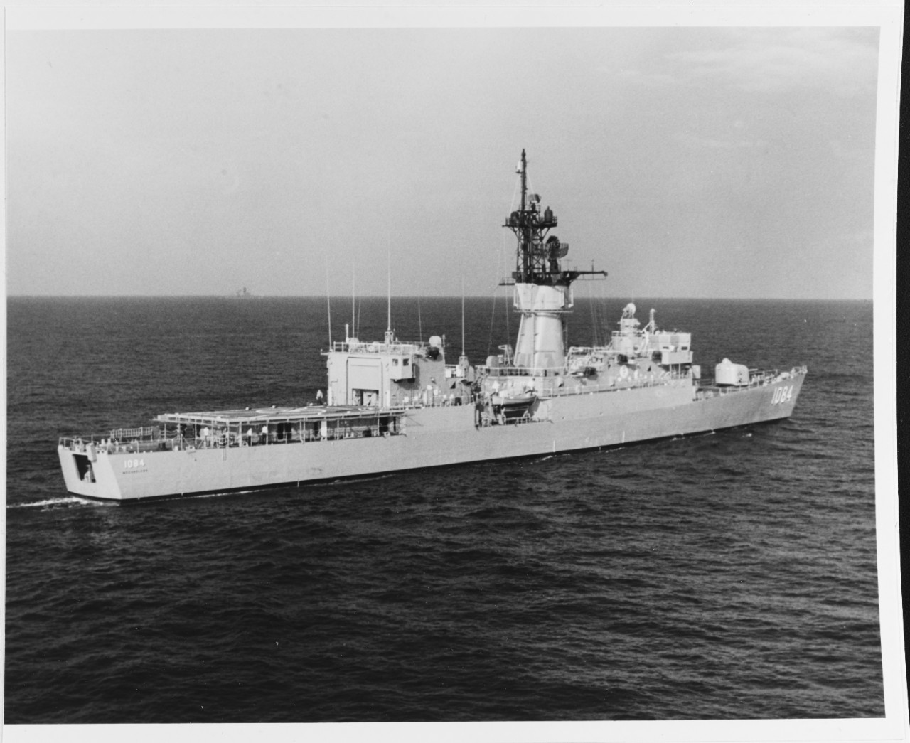 USS McCANDLESS (FF-1084)