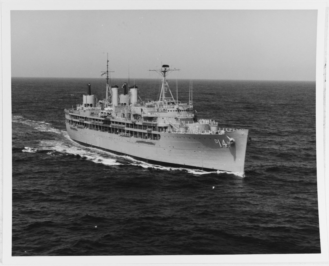 USS DIXIE (AD-140)