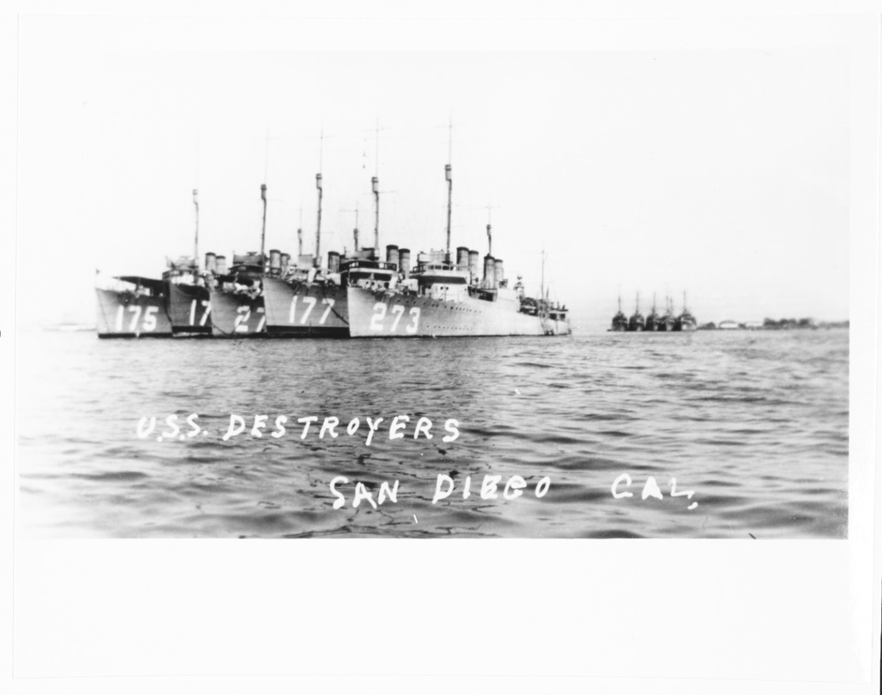 Photo #: NH 100413  Destroyers moored off San Diego, California, circa 1920-1922