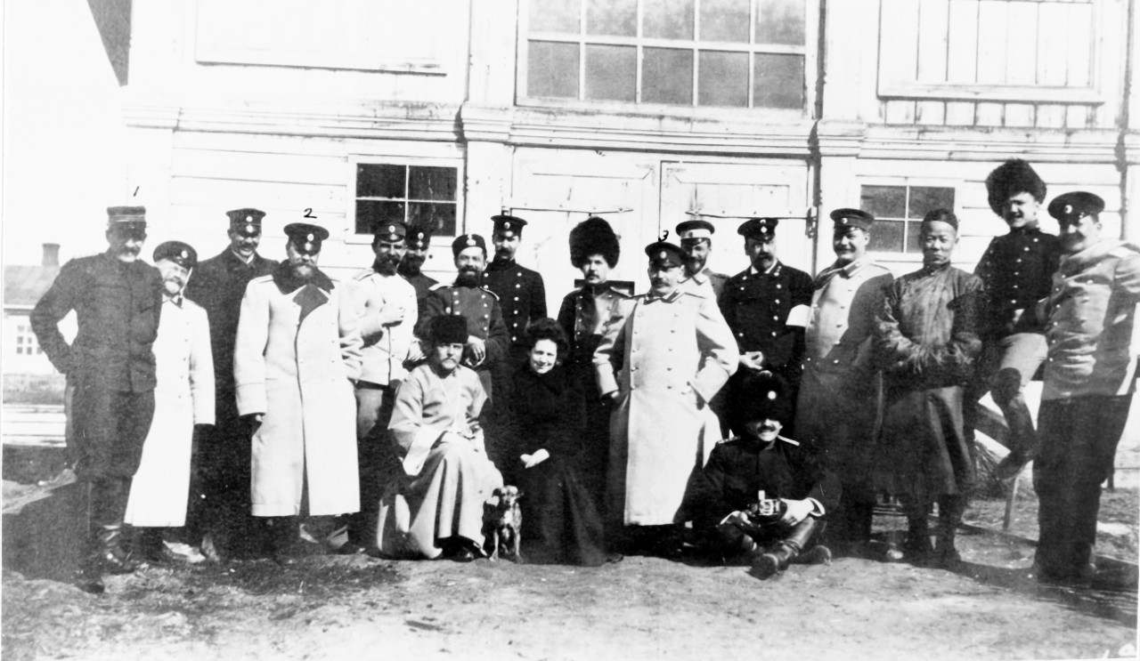 Passengers on the trans-Siberian railroad run from Moscow to Irkutsk, 1-11 April 1904.