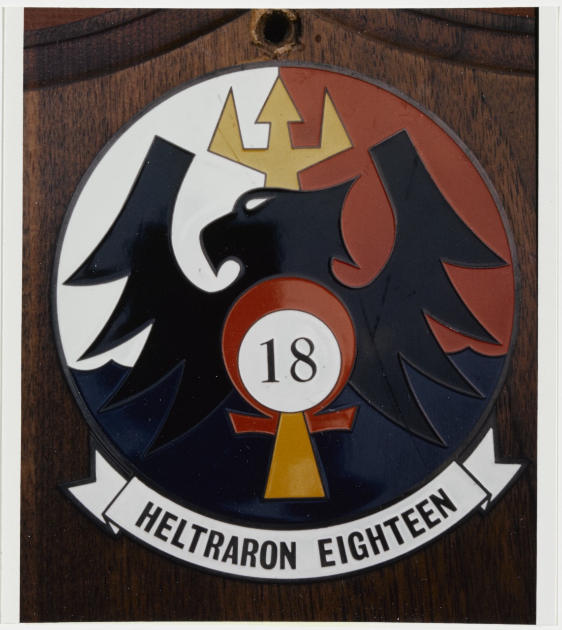 Insignia: Helicopter Training Squadron 18. Heltraron Eighteen