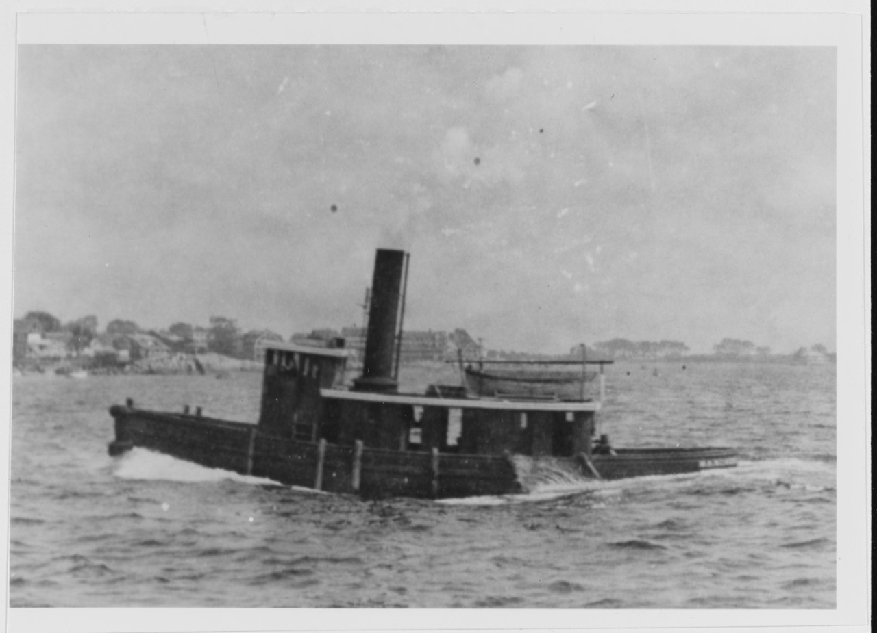 Unidentified U.S. Tug, circa 1917