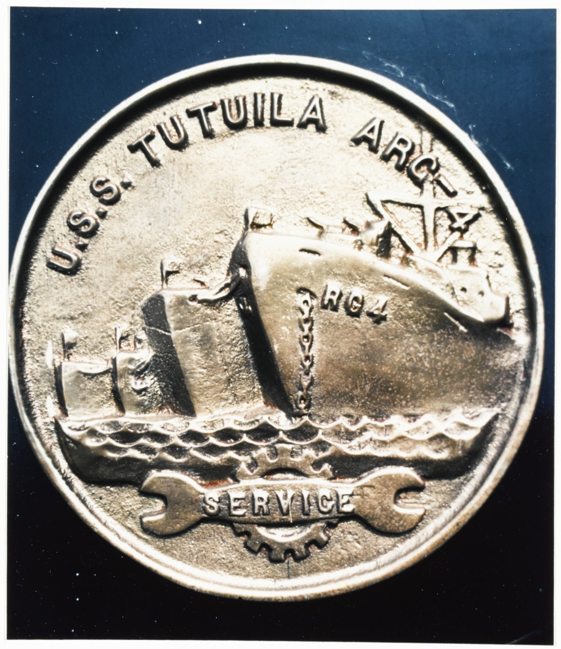 Insignia:  USS TUTUILA (ARG-4)