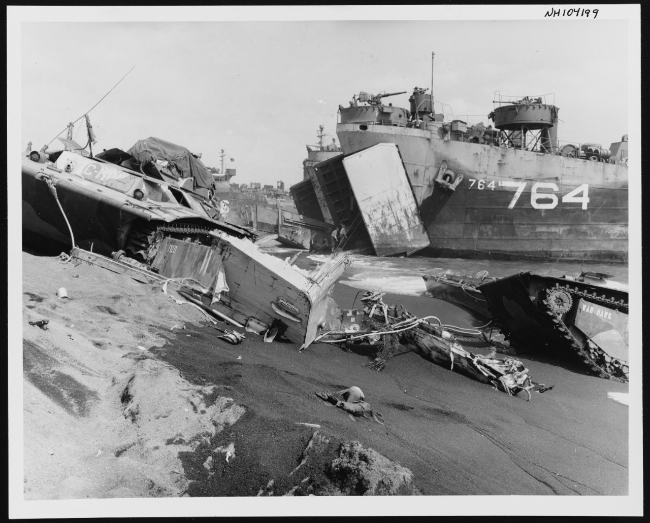 Photo #: NH 104199  Iwo Jima Operation, 1945