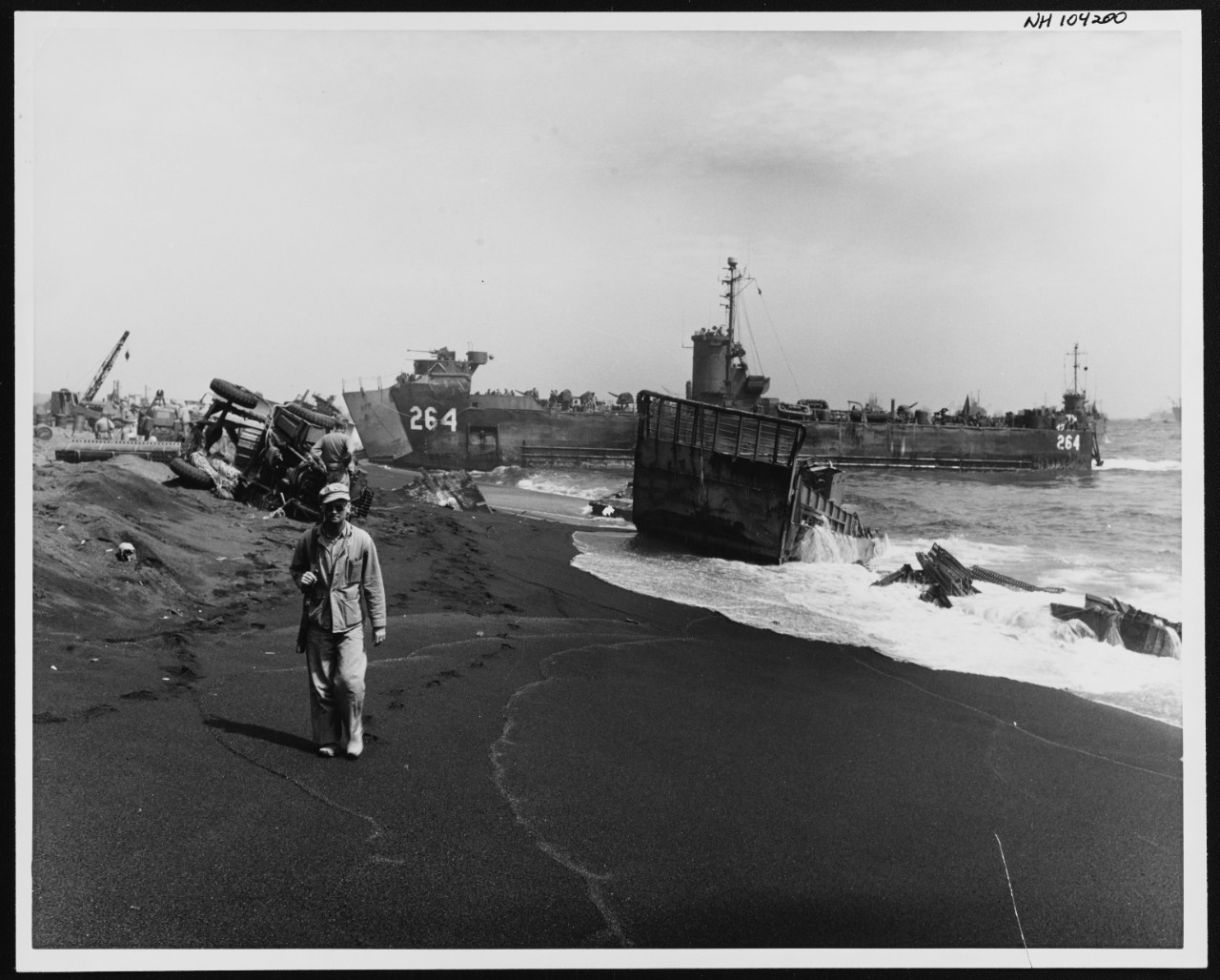 Photo #: NH 104200  Iwo Jima Operation, 1945