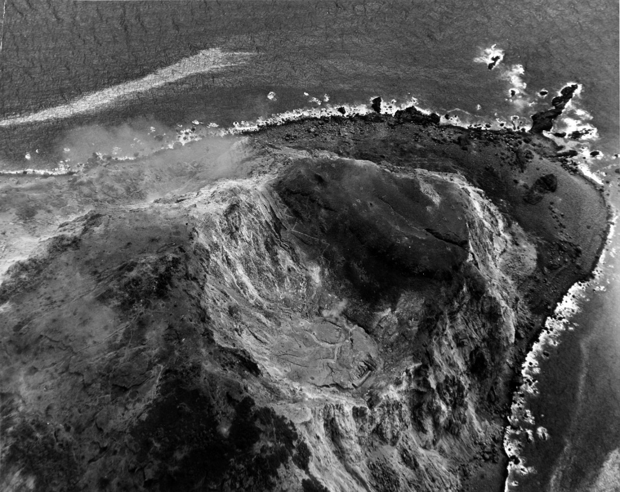 Photo #: NH 104220  Iwo Jima Operation, 1945
