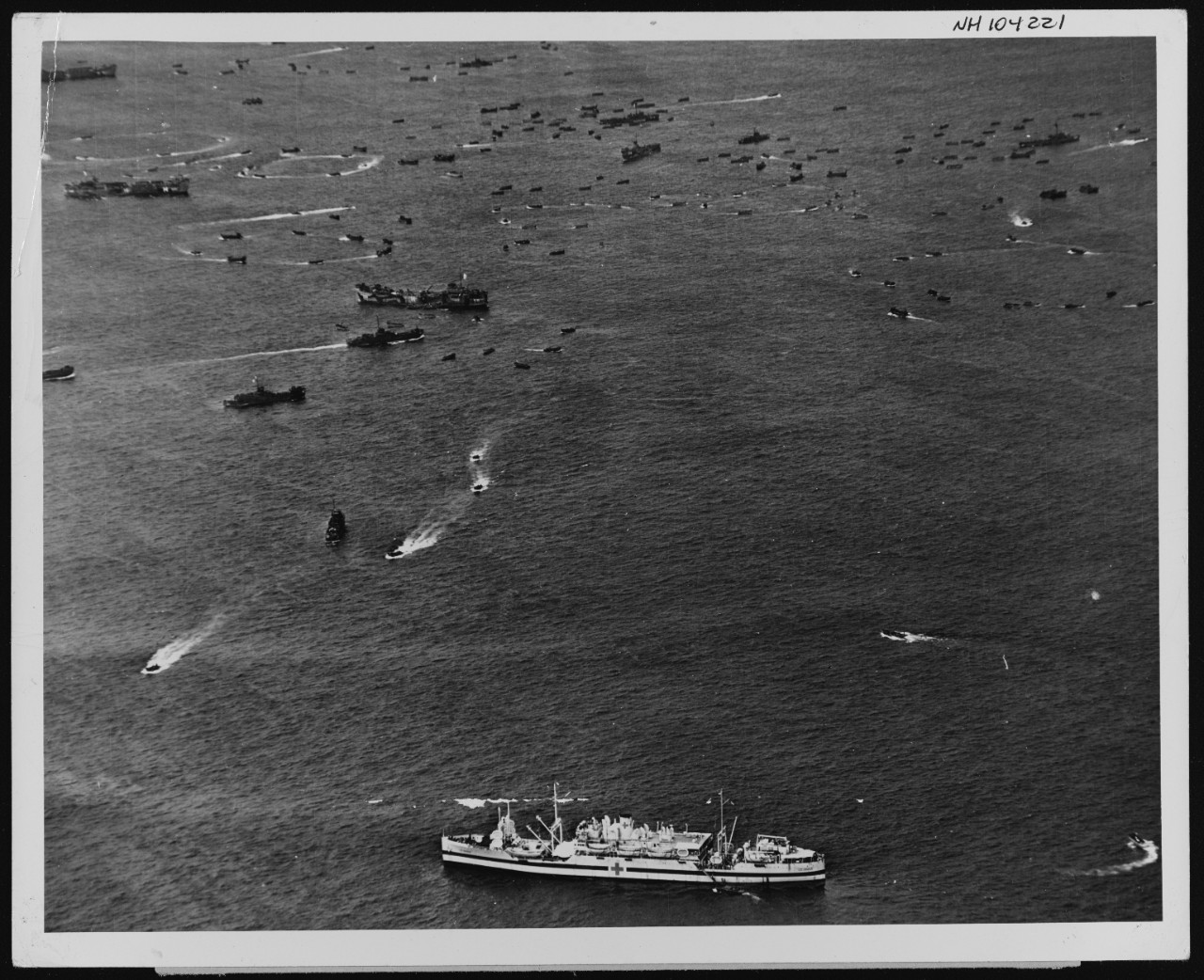 Photo #: NH 104221  Iwo Jima Operation, 1945