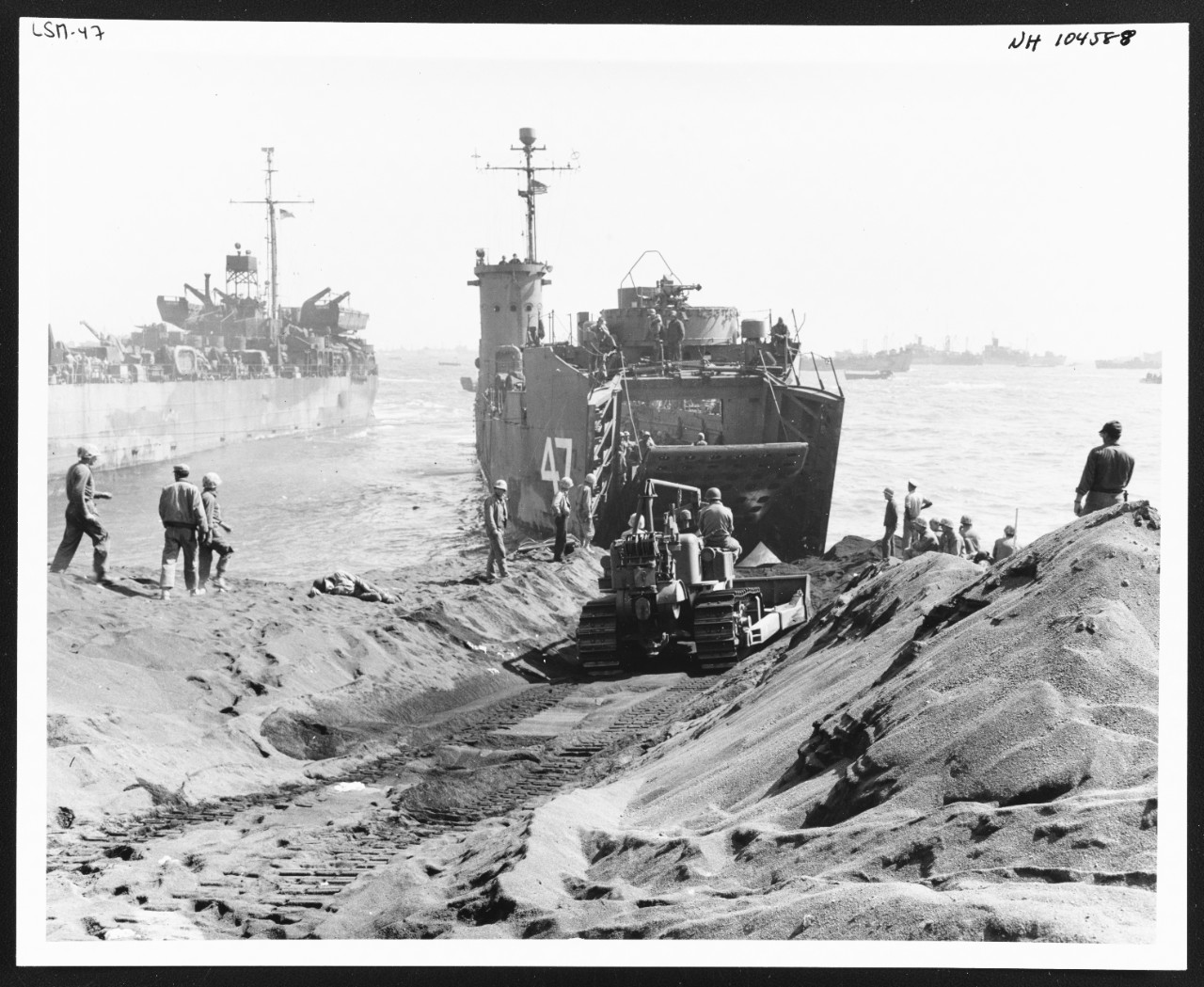 Photo #: NH 104588  Iwo Jima Operation, February-March 1945