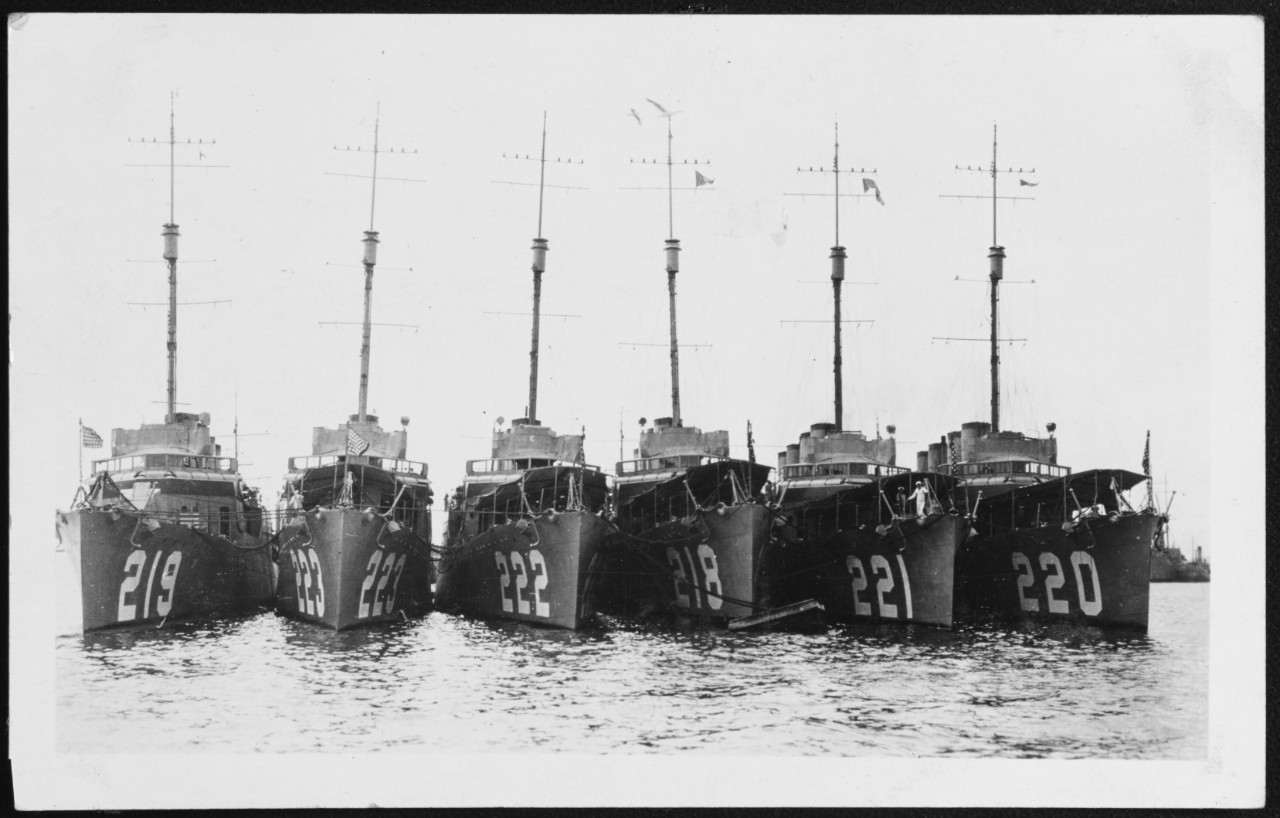 Photo #: NH 105167  Six Destroyers