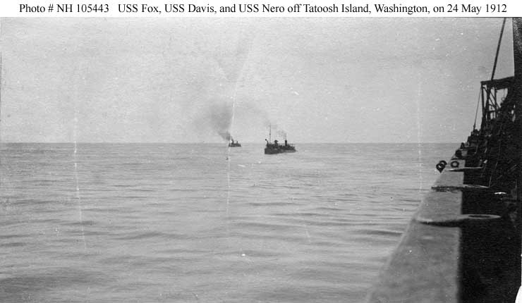 Photo #: NH 105443  USS Davis USS Fox