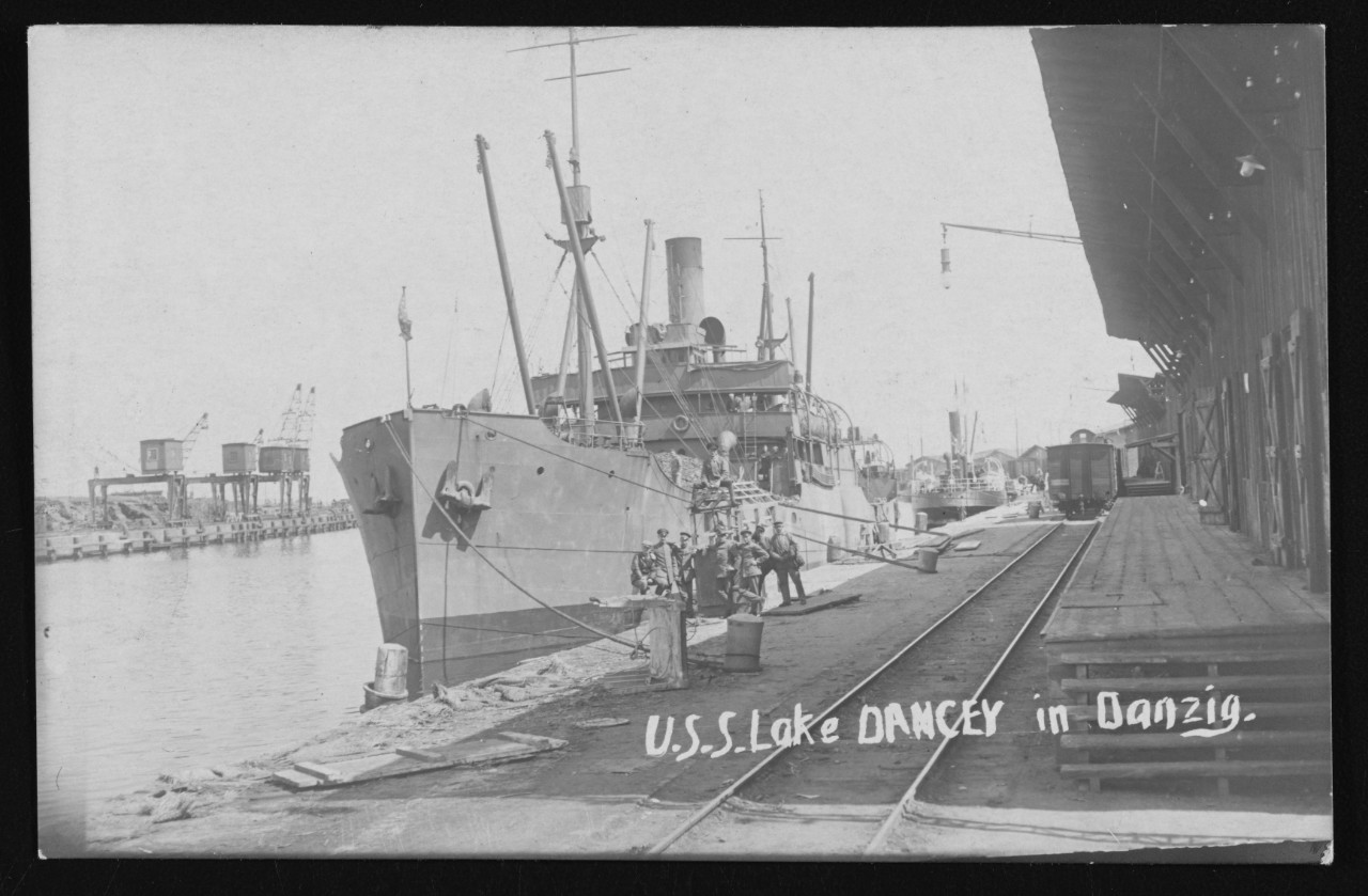 Photo #: NH 106241  USS Lake Dancey