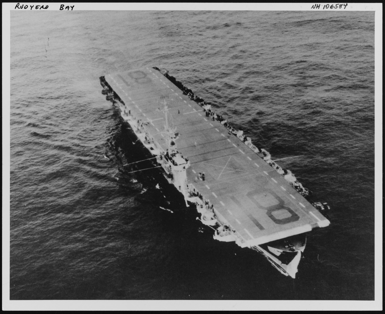 Photo # NH 106584  USS Rudyerd Bay