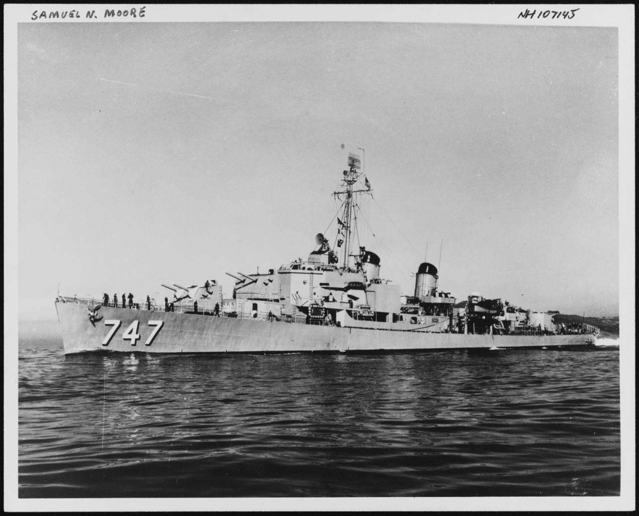 Photo #: NH 107145  USS Samuel N. Moore
