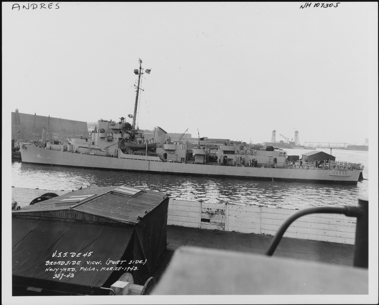 Photo #: NH 107305  USS Andres