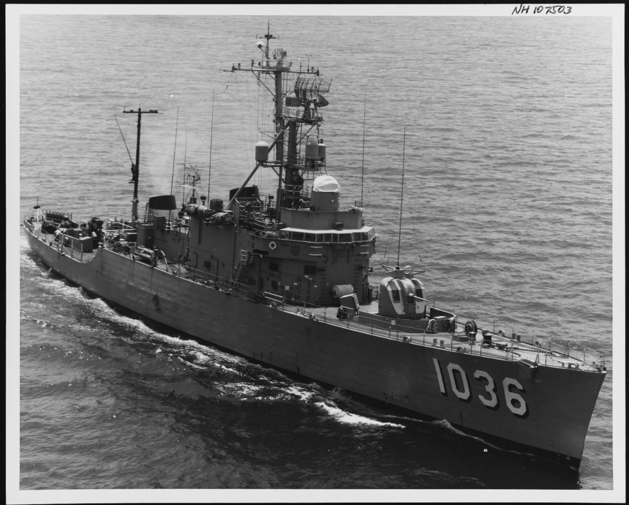 Photo #: NH 107503  USS McMorris