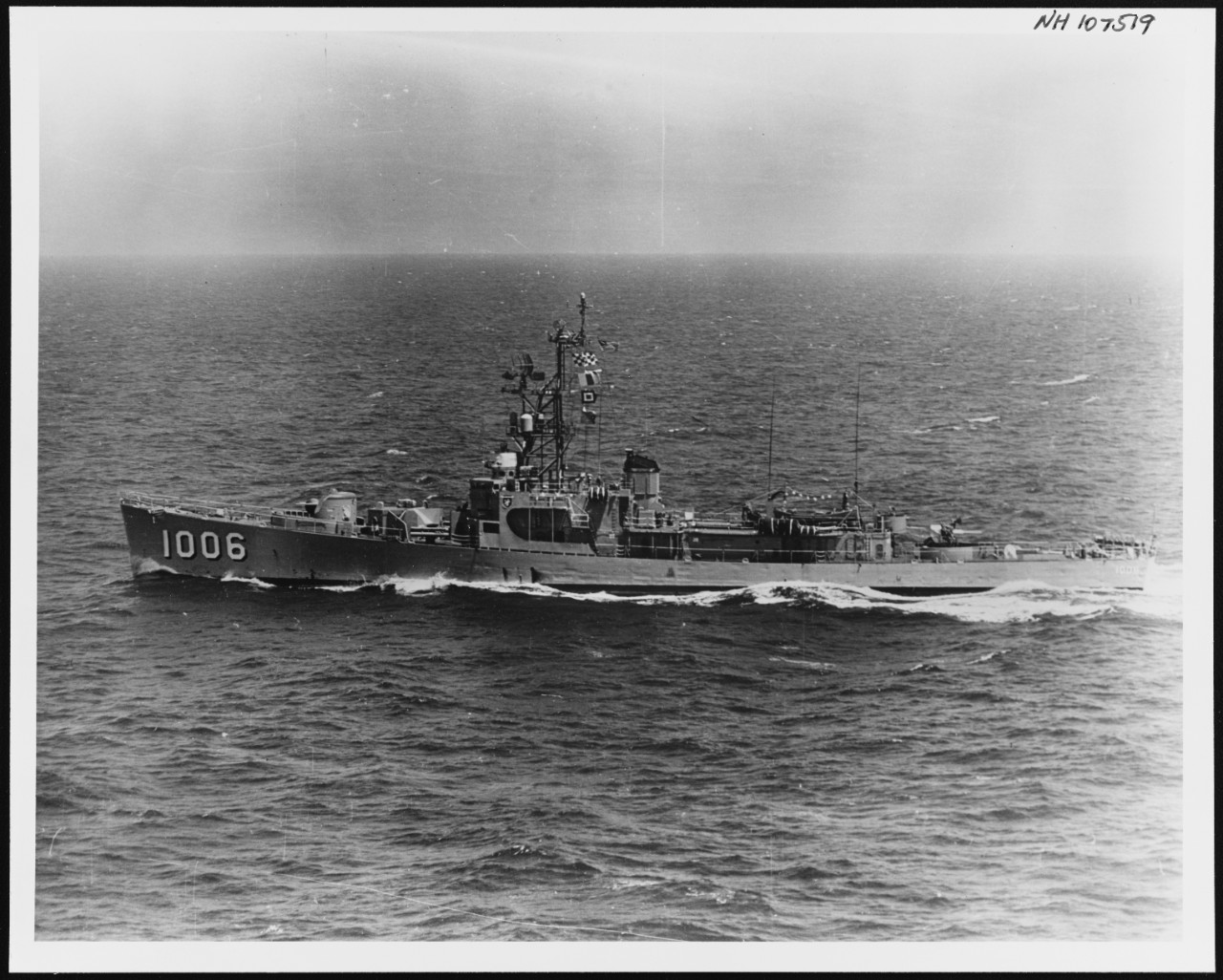 Photo #: NH 107519  USS Dealy