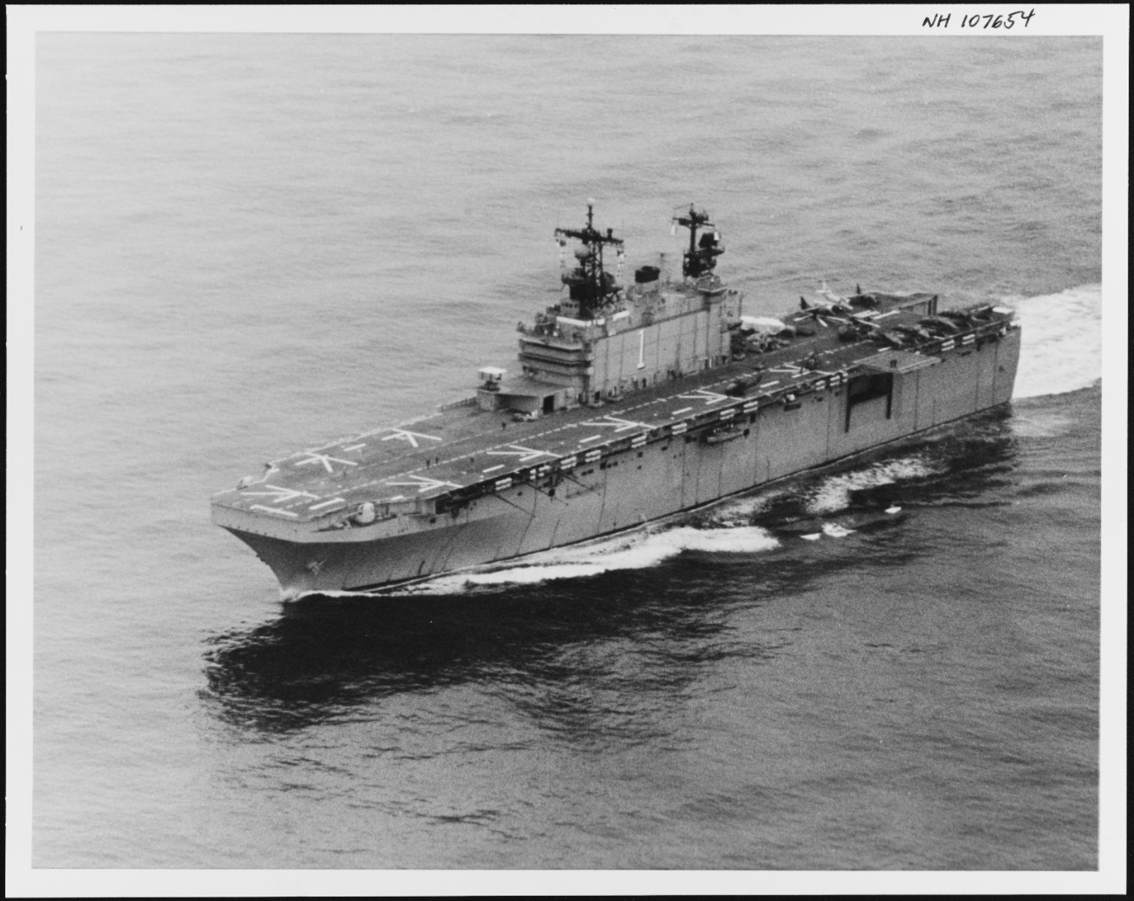 Photo #: NH 107654  USS Tarawa