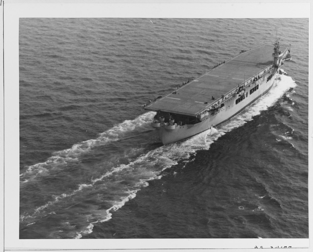 USS SANGAMON (CVE 26) 1940-1943
