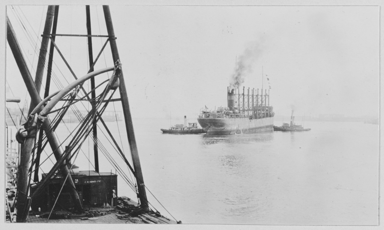 A U.S. Collier fuelling vessel at Brest, France