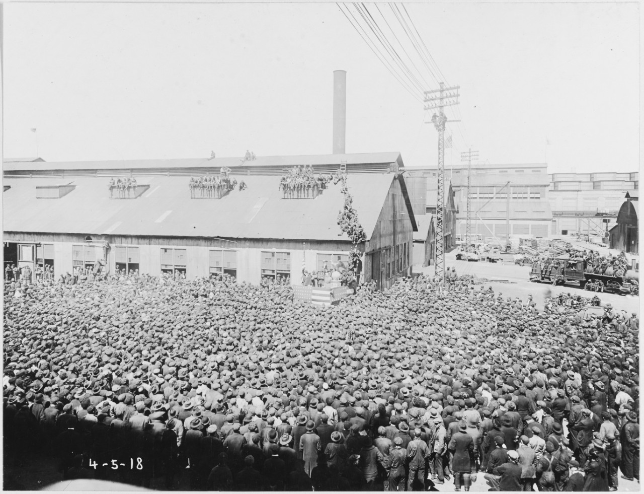 Shipbuilders at patriotic meetings held in the shipyard during the war. Bethlehem Shipbuilding Corporation. April 5, 1918